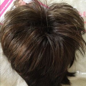 GODIVA WIG